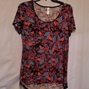 NWOT LuLaRoe classic tee. Fits like medium